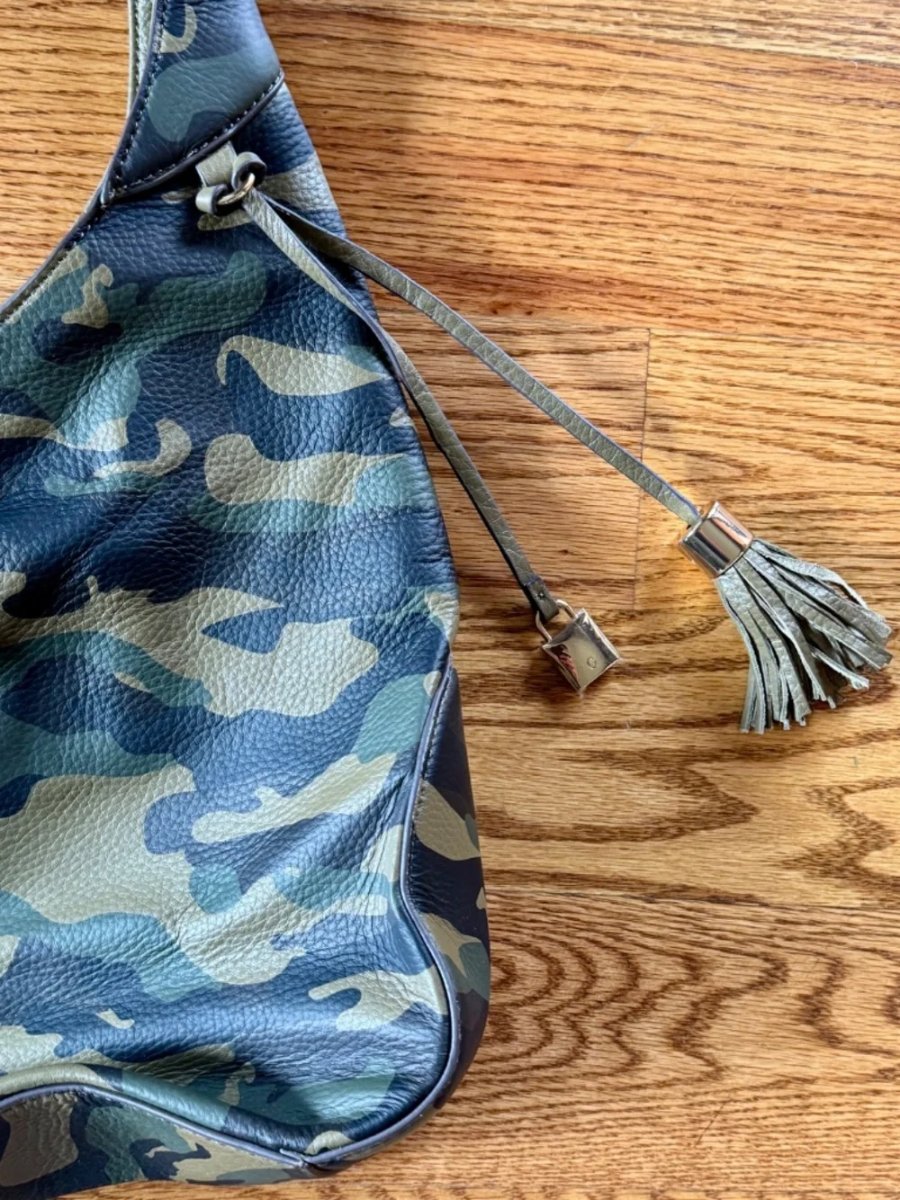 New, never used with no tags Camouflage leather hobo bag slouch bag G.I.L.I.